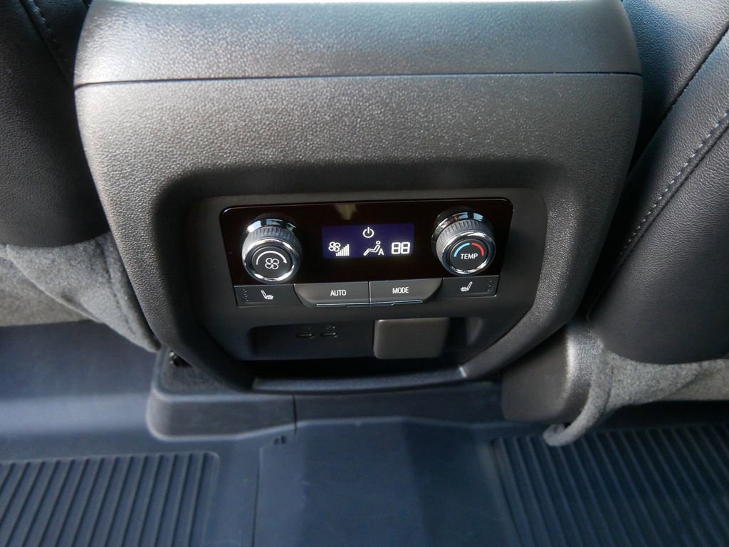 Used 2025 Chevrolet Traverse RS w/ LPO, Floor Liner Package AWD/4WD image 22