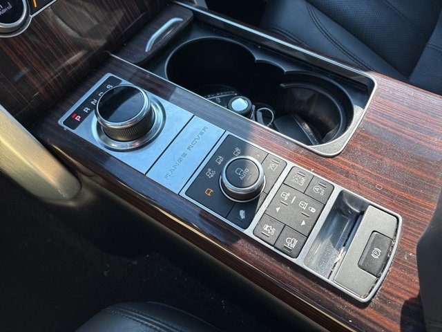 Used 2017 Land Rover Range Rover HSE image 6