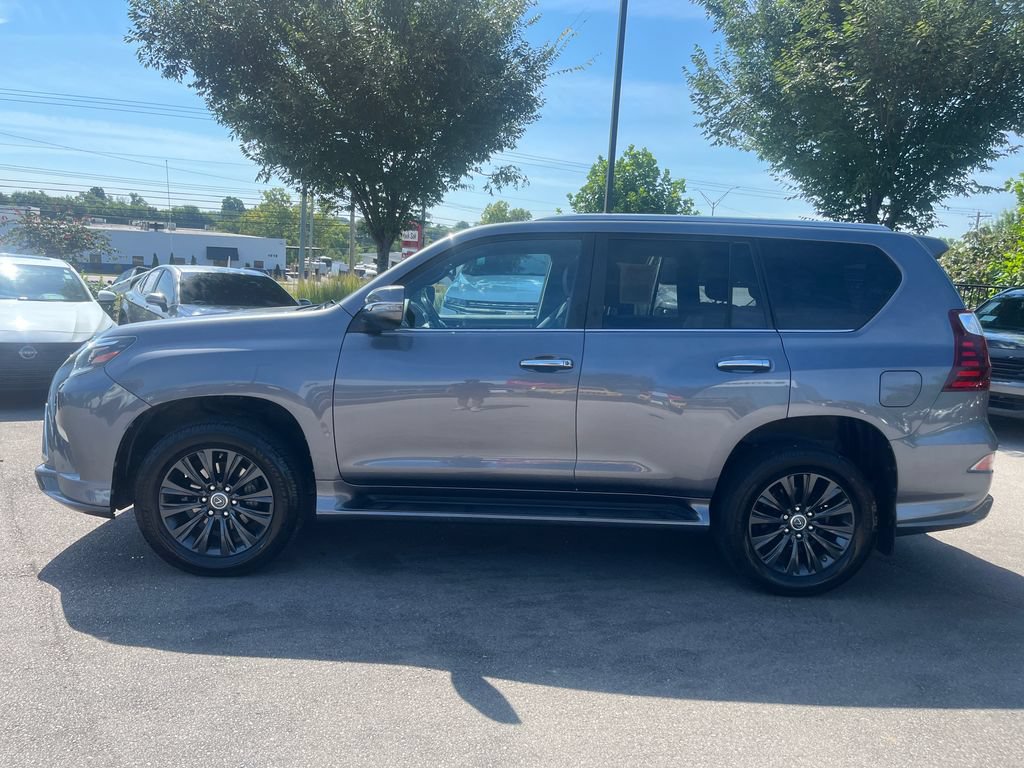 Used 2021 Lexus GX 460 Premium w/ Accessory Package AWD/4WD image 4