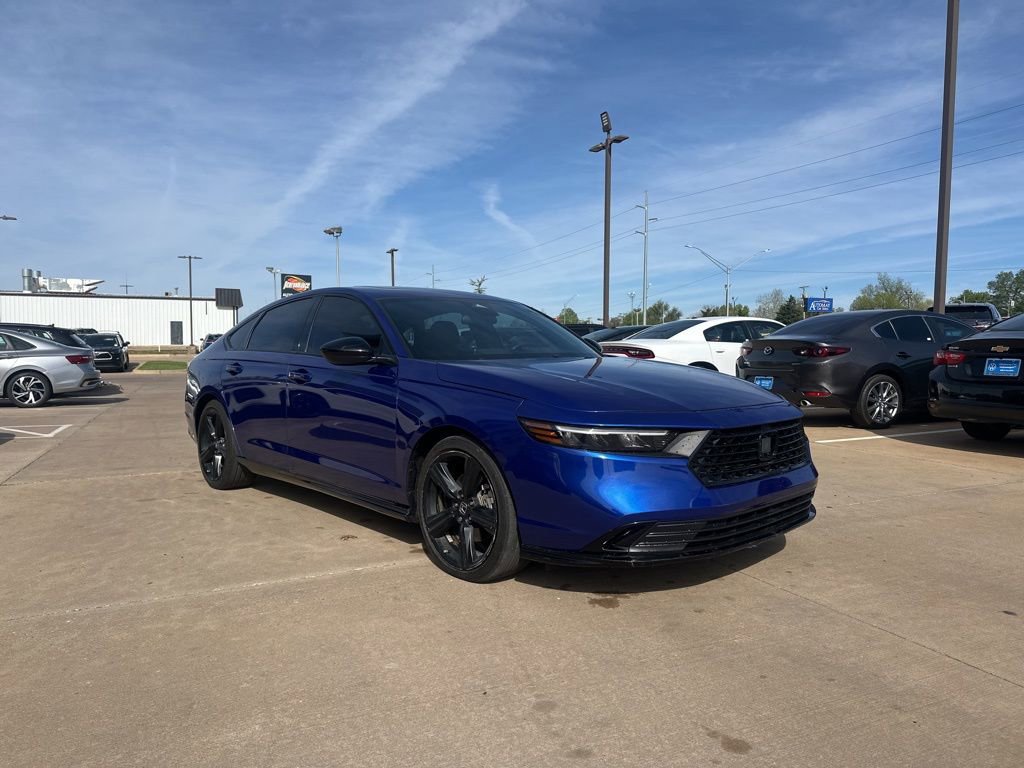 Used 2023 Honda Accord Sport image 3