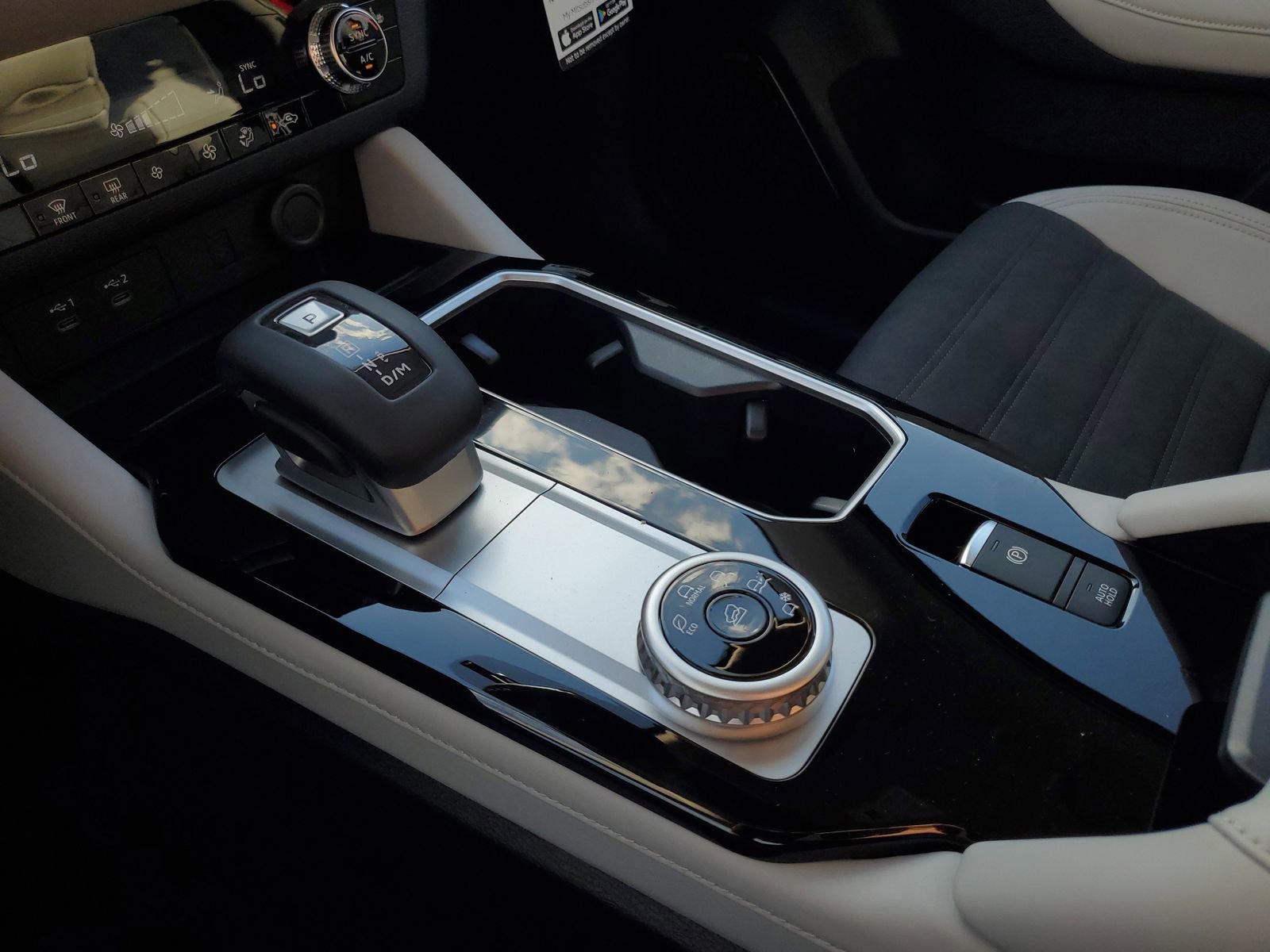 New 2025 Mitsubishi Outlander SE FWD image 19