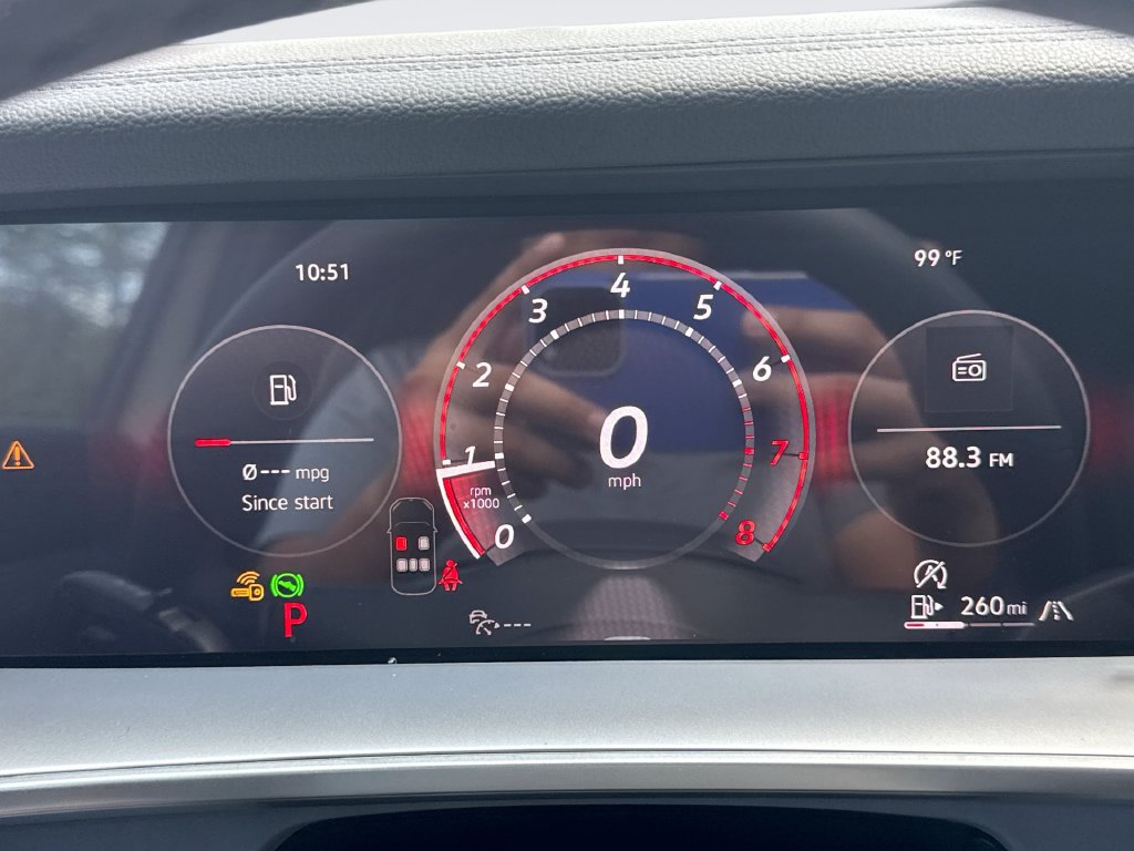 New 2026 Volkswagen Tiguan SE R-Line AWD/4WD image 10