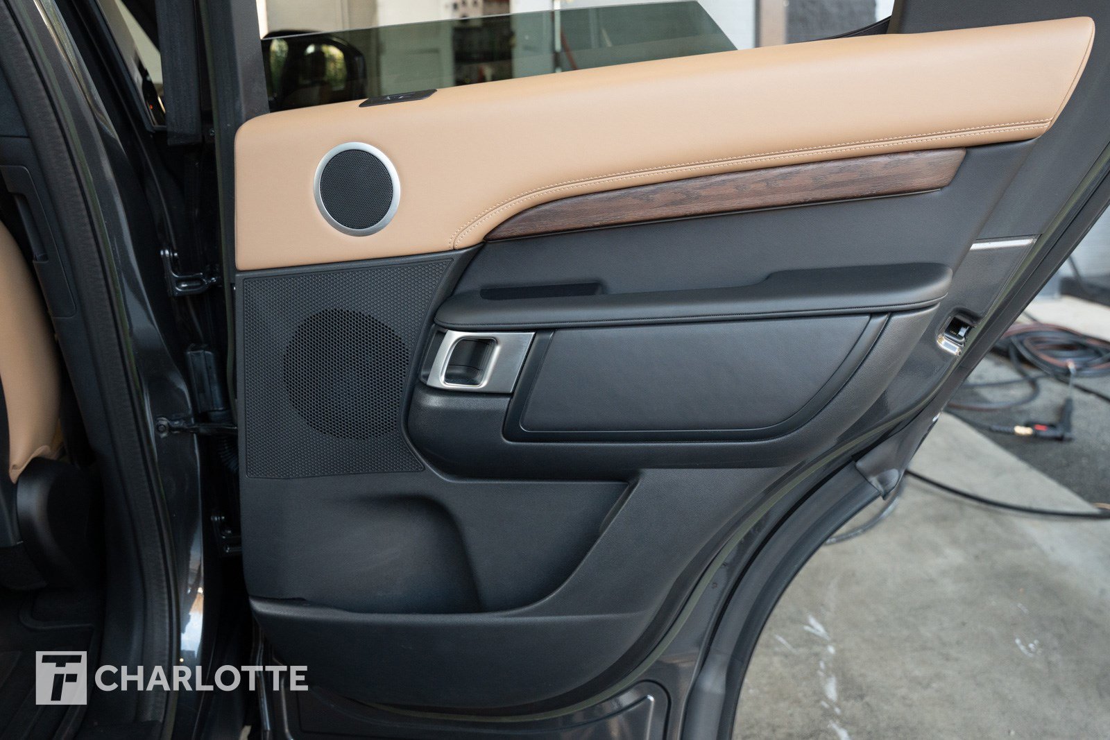 Used 2023 Land Rover Discovery HSE R-Dynamic image 30