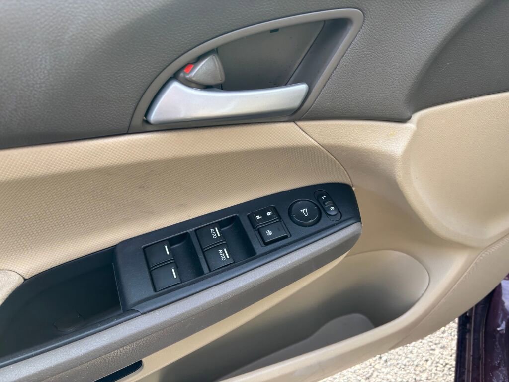 Used 2010 Honda Accord LX-P image 17