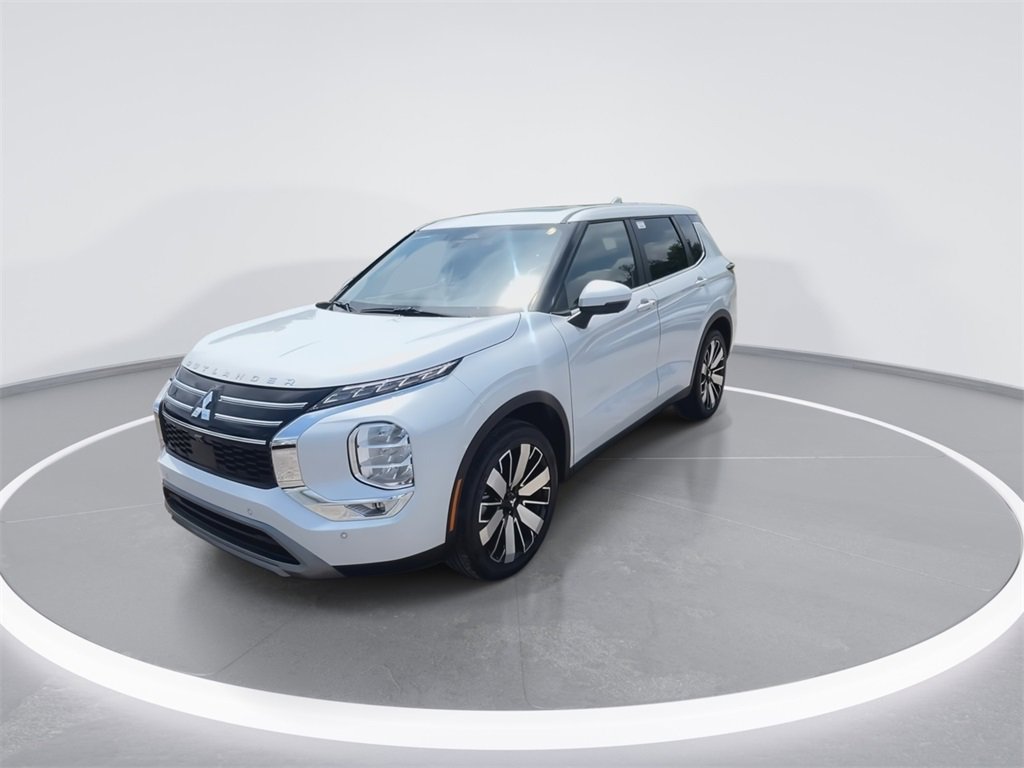 New 2025 Mitsubishi Outlander SE image 4