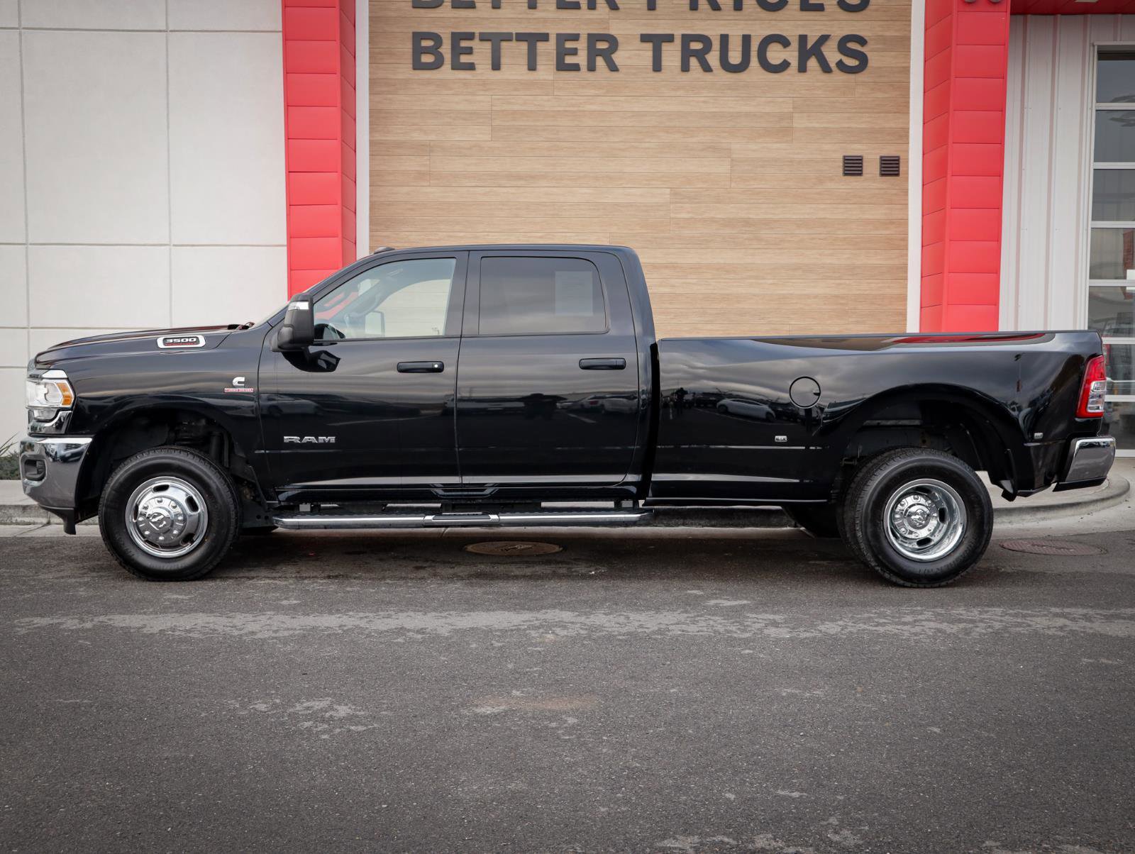 Used 2024 RAM 3500 Big Horn image 7