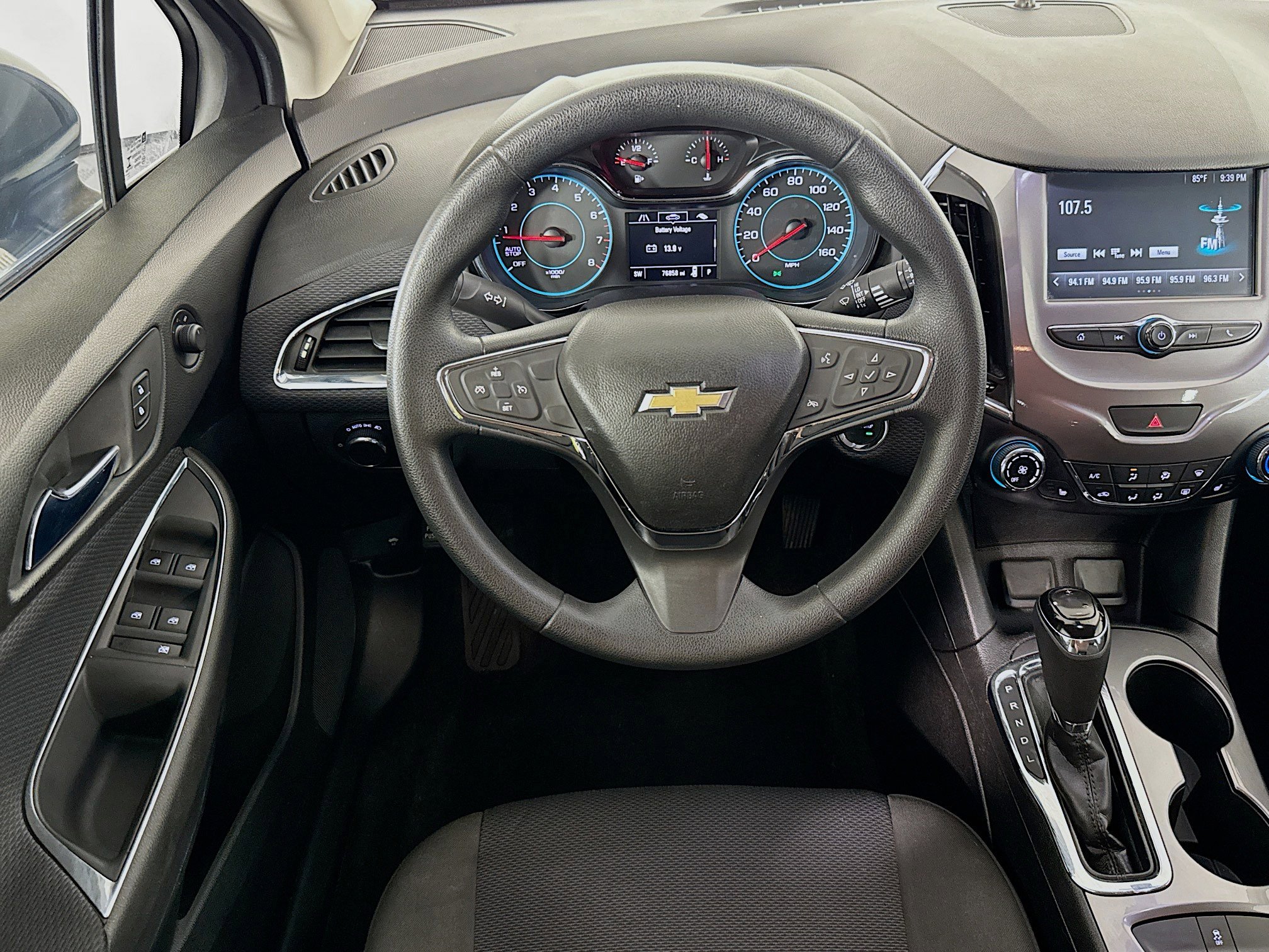 Used 2017 Chevrolet Cruze LT w/ Convenience Package FWD image 16