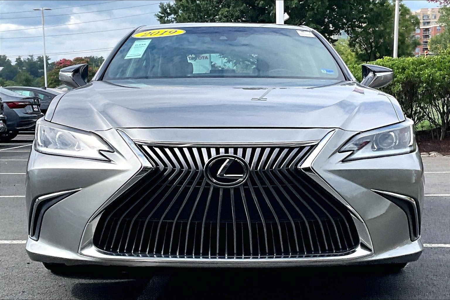 Used 2019 Lexus ES 350 FWD image 3