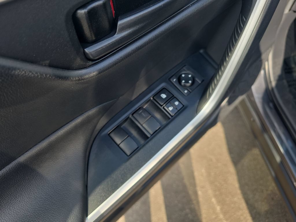 Used 2021 Toyota RAV4 LE w/ Carpet Mat Package (TMS) FWD image 11