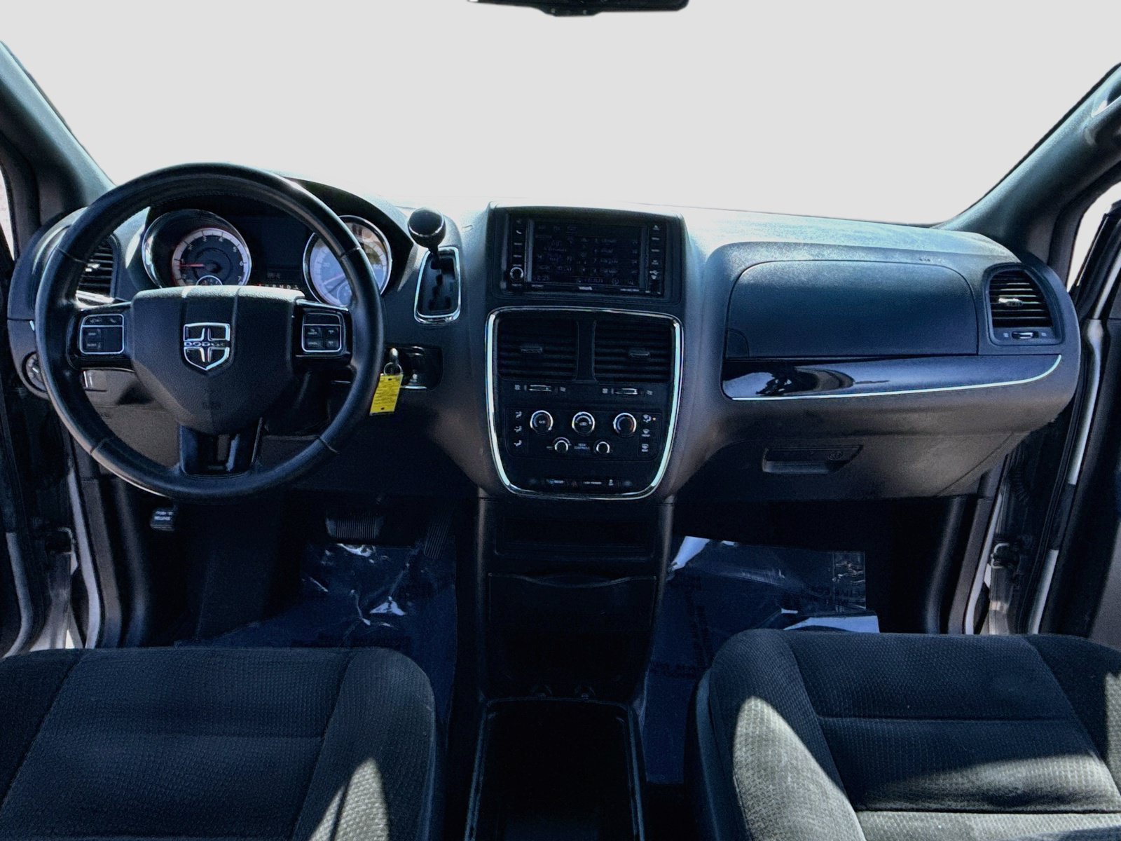 Used 2018 Dodge Grand Caravan SE FWD image 15