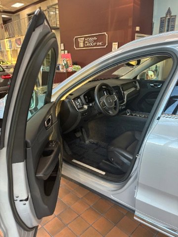 Used 2023 Volvo XC60 T8 Core w/ Climate Package image 19