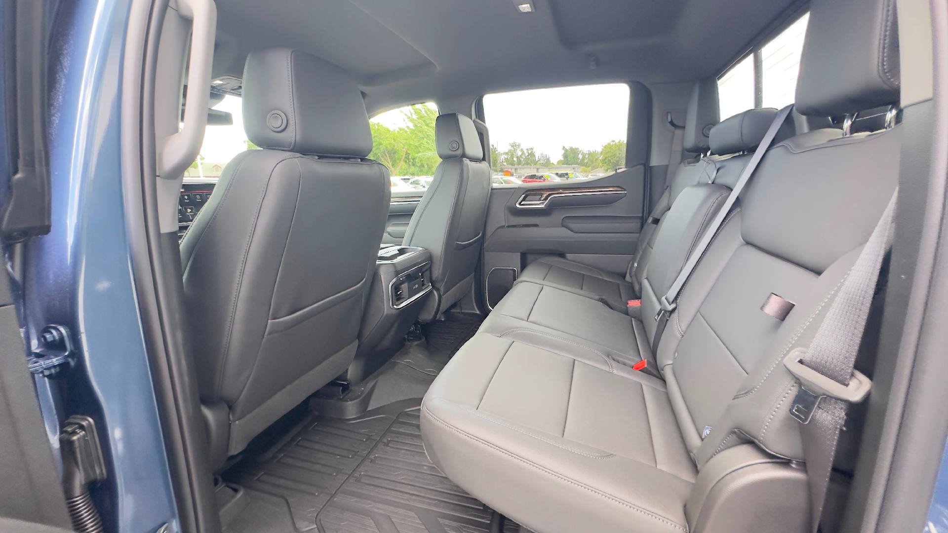 New 2026 GMC Sierra 1500 Elevation w/ Elevation Premium Package AWD/4WD image 7