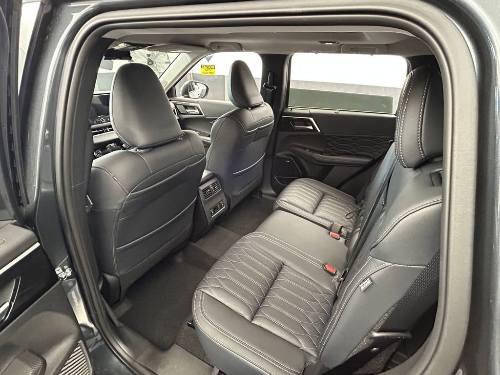 New 2026 Mitsubishi Outlander SEL FWD image 37