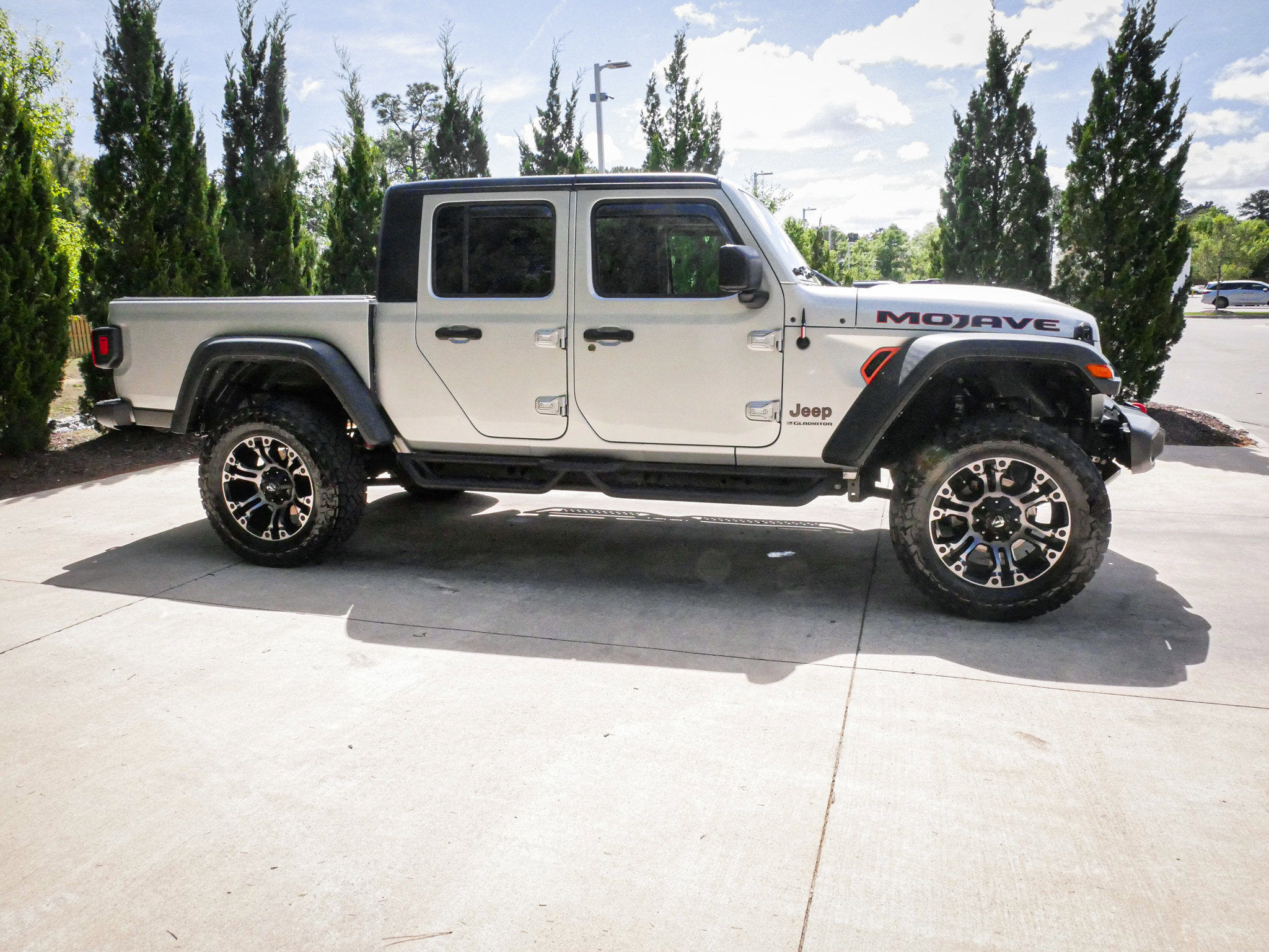 Used 2023 Jeep Gladiator Mojave w/ Trailer Tow Package image 11