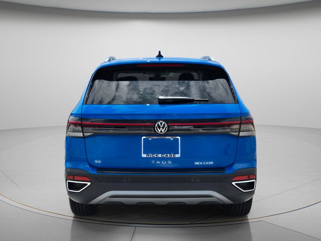 New 2026 Volkswagen Taos SE FWD image 4