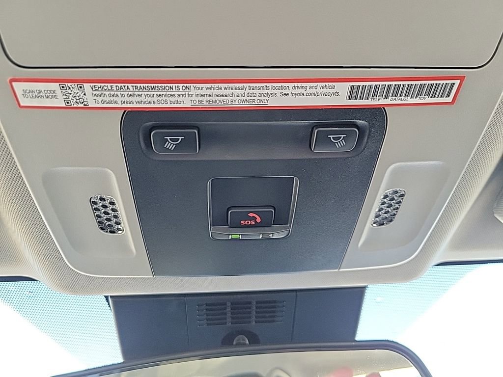 Used 2025 Toyota Camry LE image 18