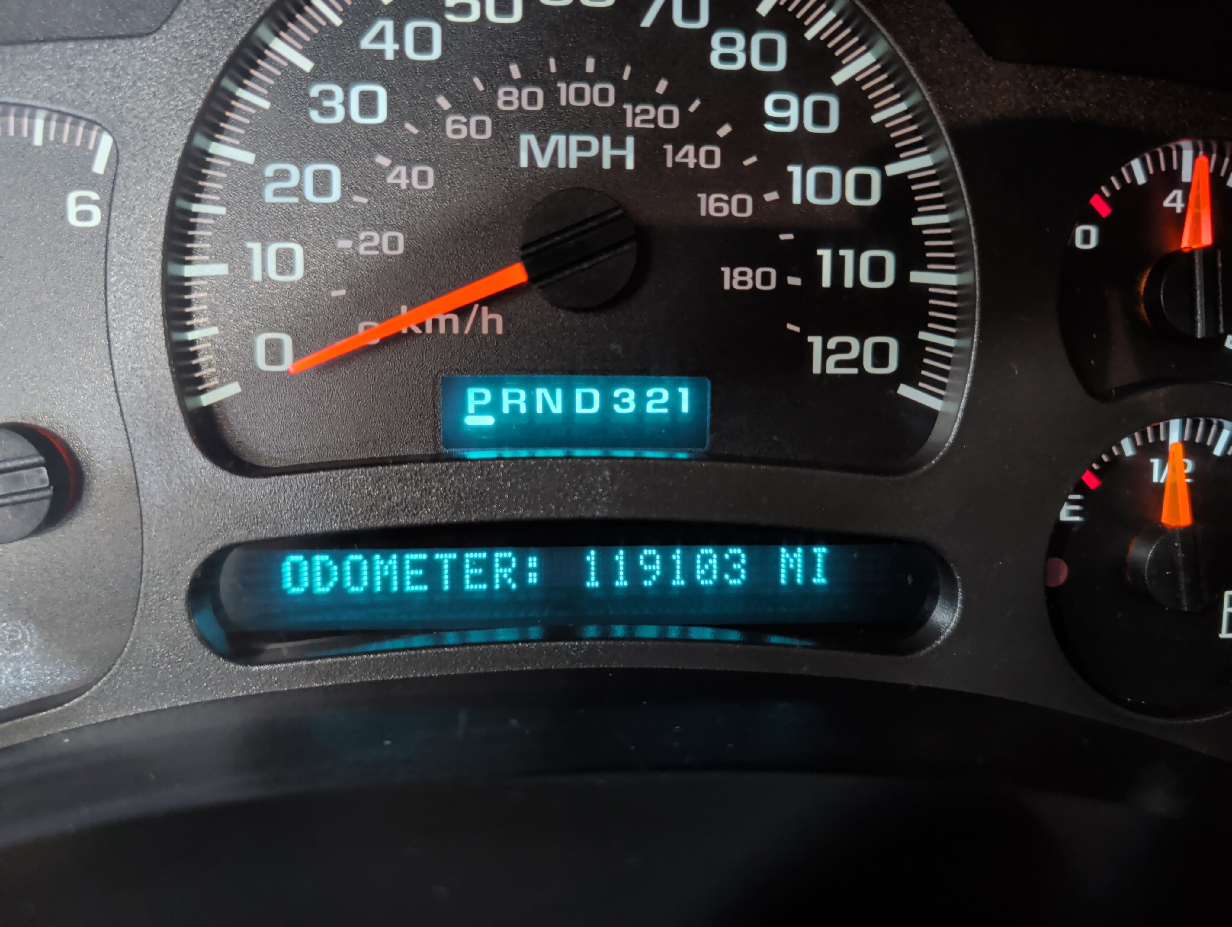 Used 2004 Chevrolet Silverado 2500 LS w/ Snow Plow Prep Package image 10