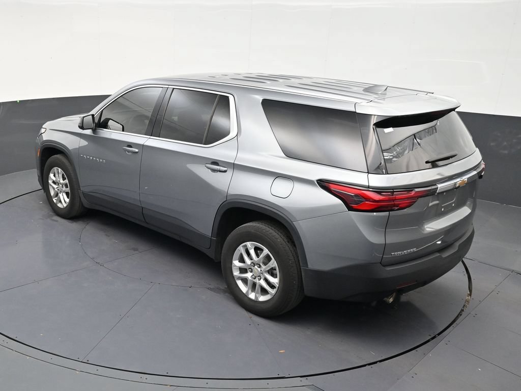 Used 2023 Chevrolet Traverse LS FWD image 14