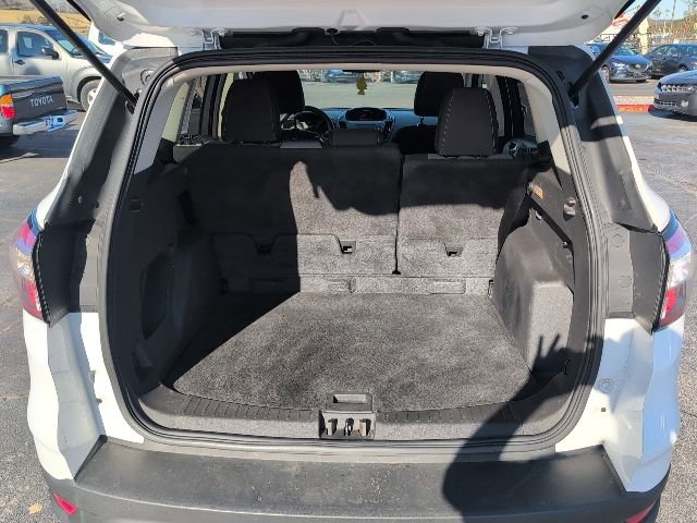 Used 2017 Ford Escape SE image 9