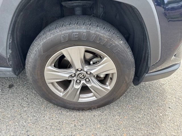 Used 2024 Toyota RAV4 XLE FWD image 9