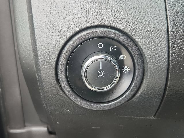 Used 2014 Ford Taurus SEL FWD image 18