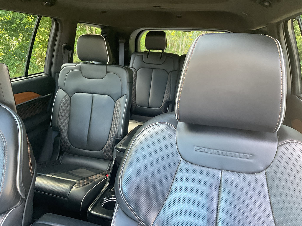 Used 2023 Jeep Grand Cherokee L Summit AWD/4WD image 15