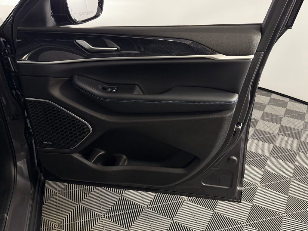 Used 2023 Jeep Grand Cherokee Trailhawk w/ Advanced Protech Group II image 36