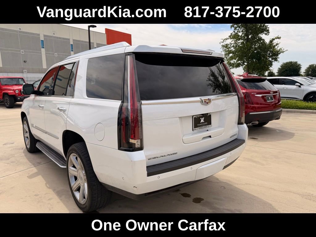 Used 2020 Cadillac Escalade Luxury AWD/4WD image 2