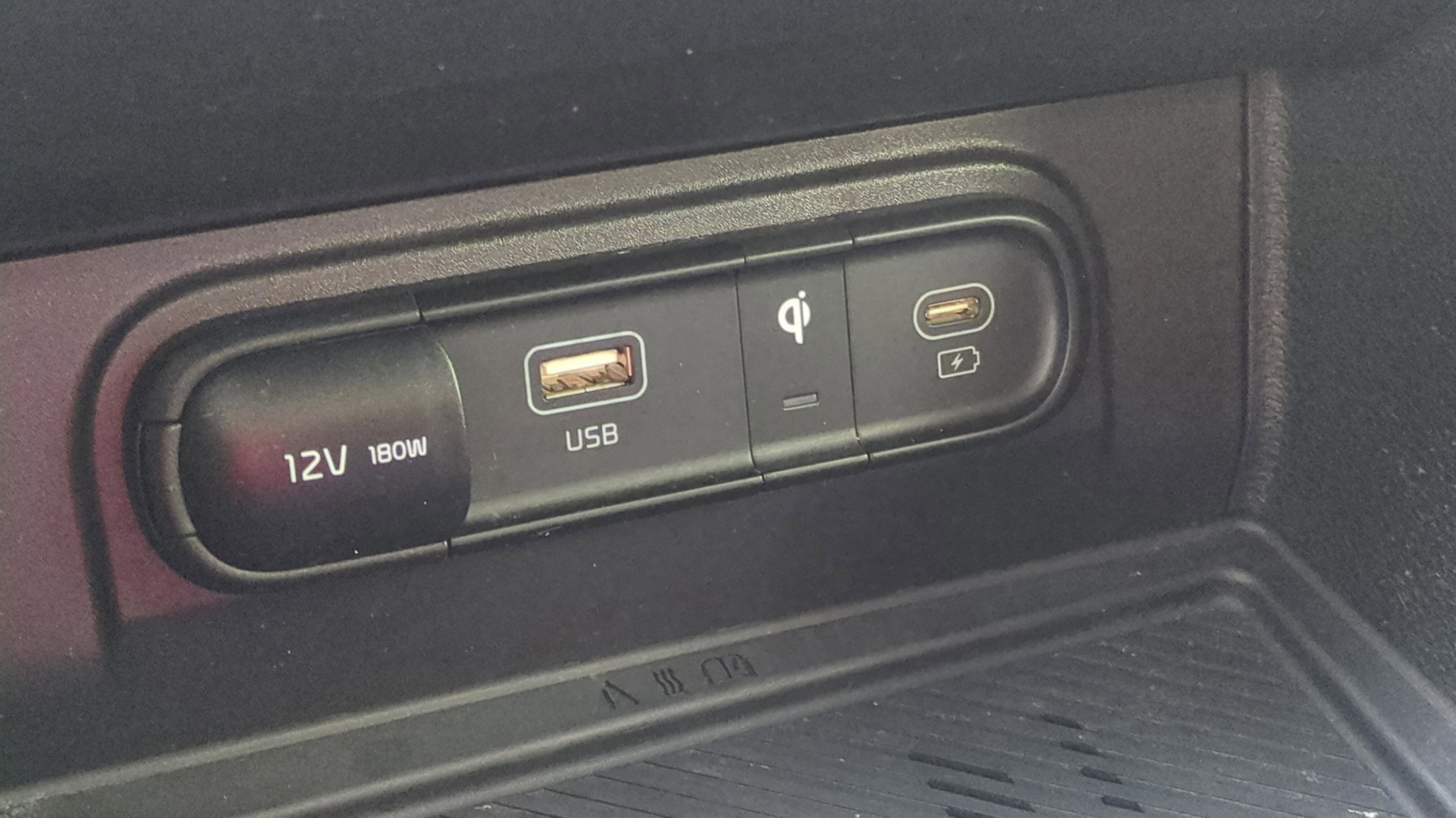 Certified 2024 Kia Sportage EX image 23