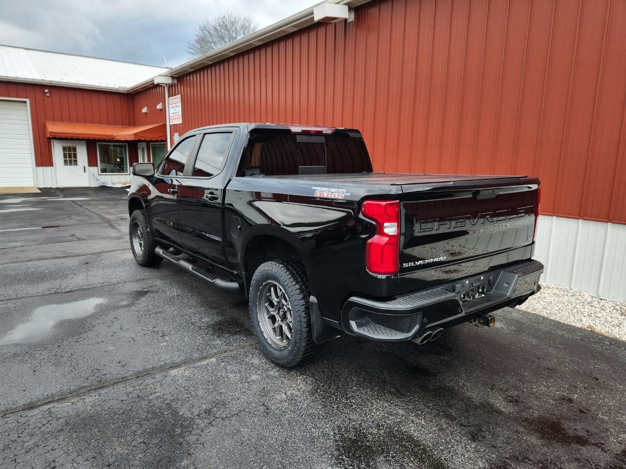 Used 2022 Chevrolet Silverado 1500 LT Trail Boss w/ Convenience Package II image 9