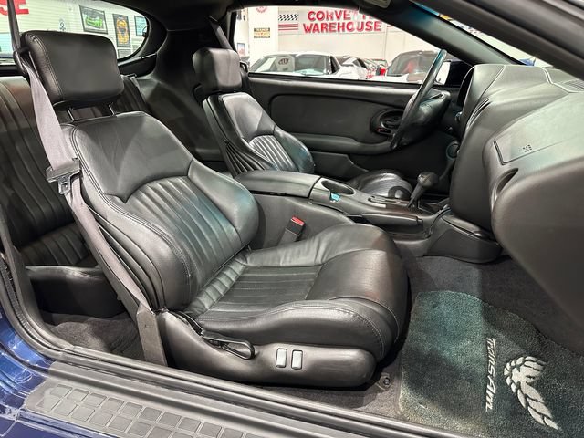Used 2000 Pontiac Firebird Formula w/ Security Pkg RWD image 9
