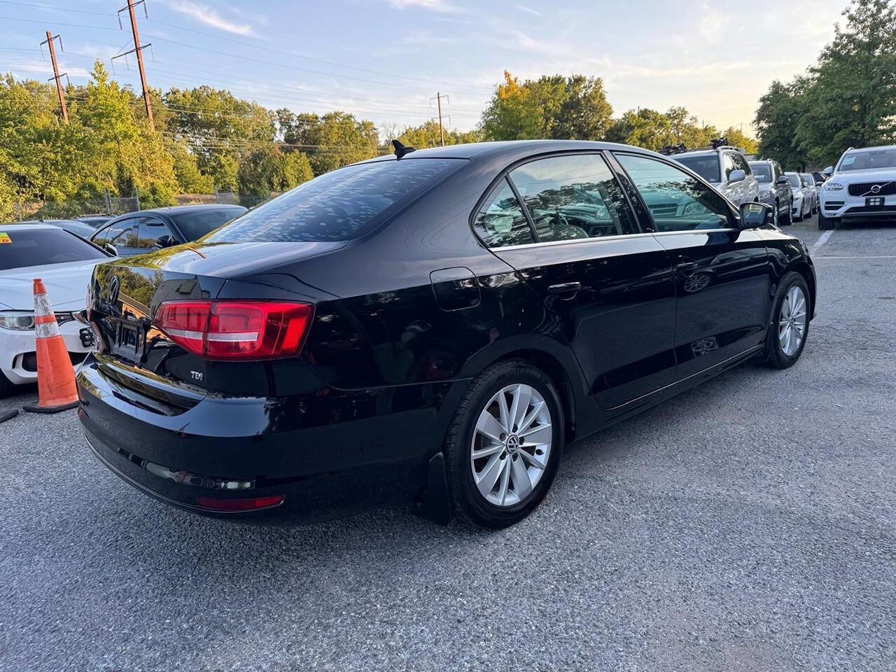 Used 2015 Volkswagen Jetta TDI SE image 5