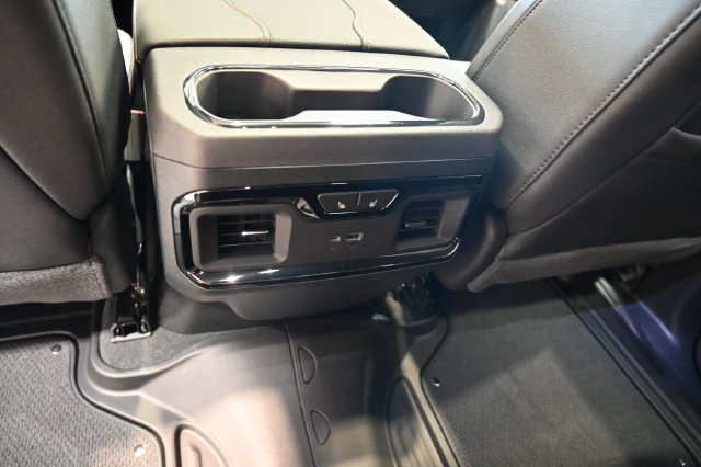 New 2026 GMC Sierra 2500 AT4 w/ AT4 Premium Plus Package AWD/4WD image 32