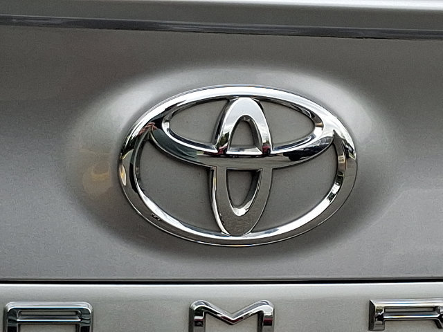 Used 2024 Toyota Camry SE FWD image 28