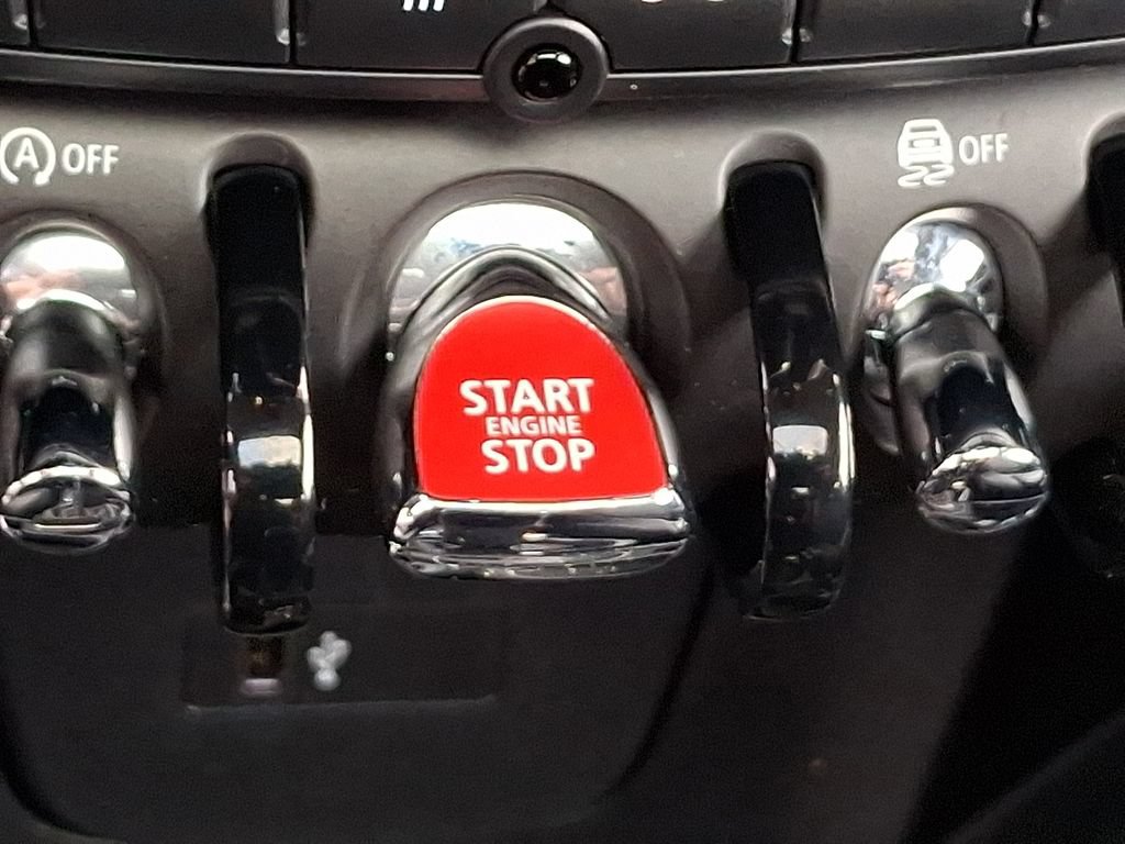 Used 2020 MINI Cooper S FWD image 26