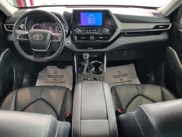 Certified 2024 Toyota Highlander XLE image 14