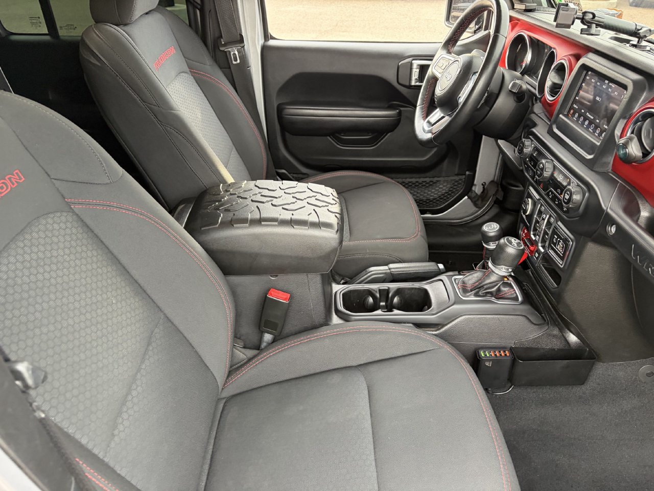 Used 2019 Jeep Wrangler Unlimited Rubicon w/ Safety Group AWD/4WD image 10