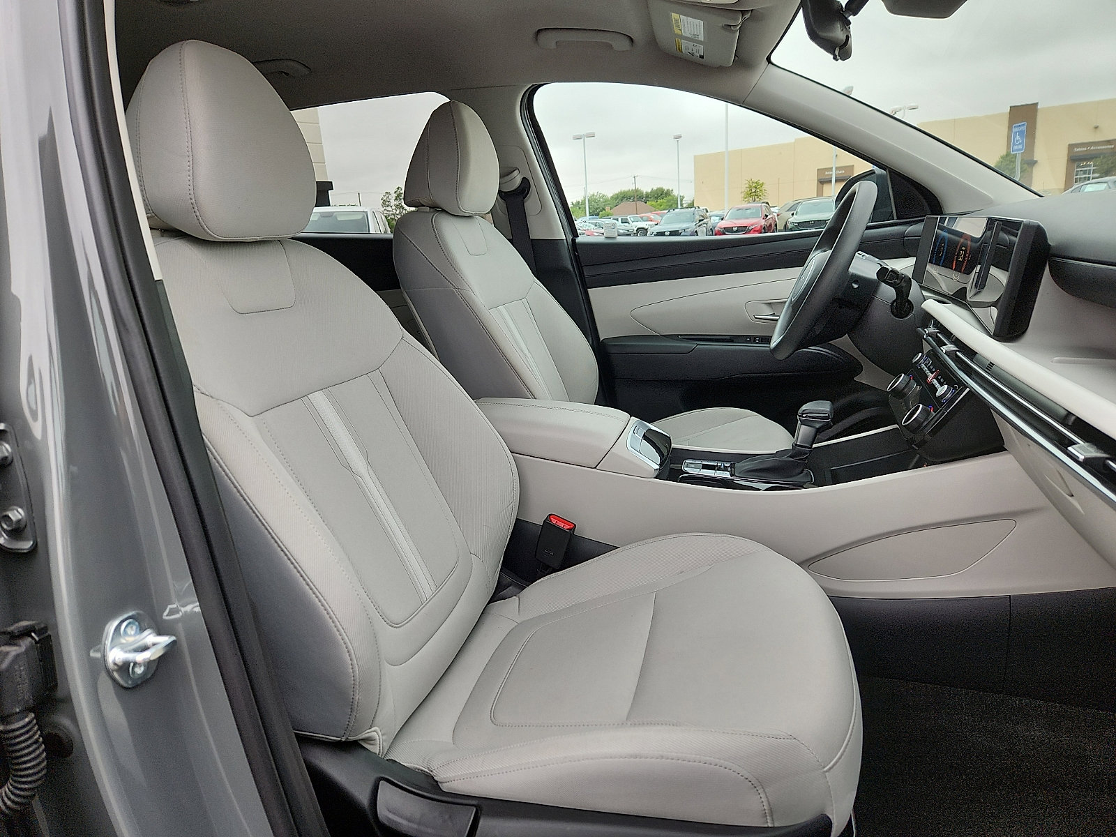 Used 2025 Hyundai Tucson SEL AWD/4WD image 15