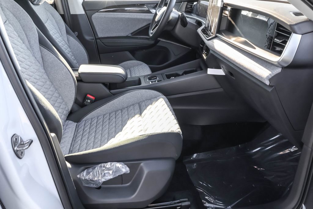 New 2026 Volkswagen Tiguan S image 40