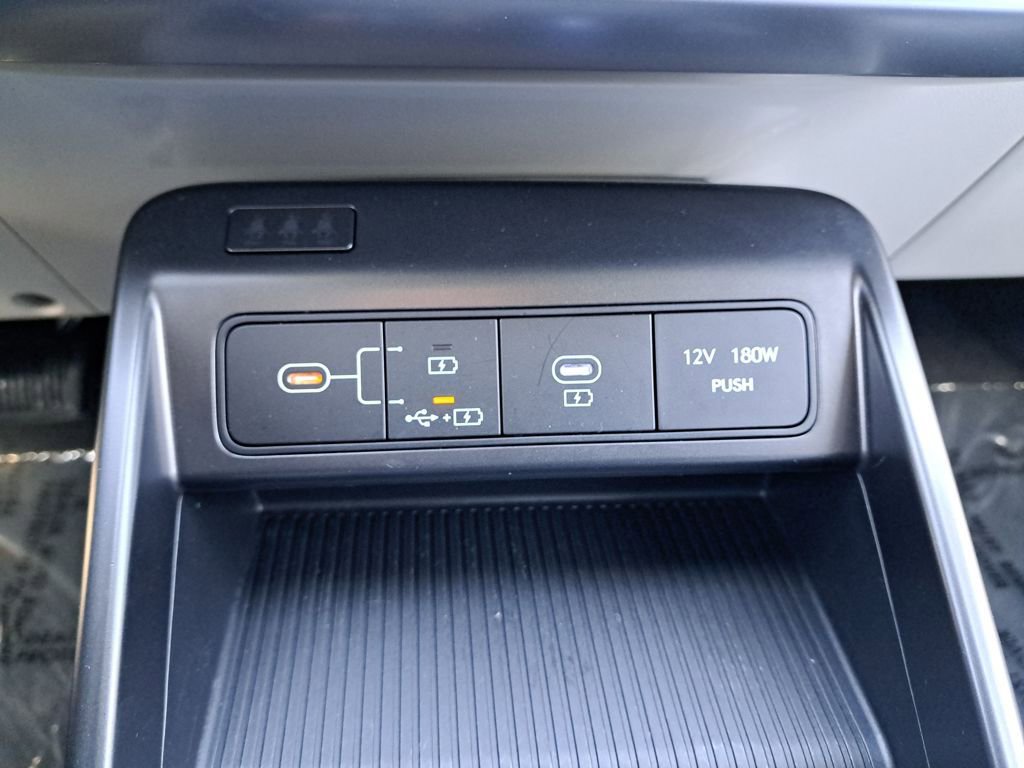 Used 2025 Hyundai Kona SEL image 27