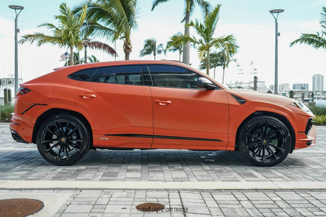 Used 2024 Lamborghini Urus S AWD/4WD image 8