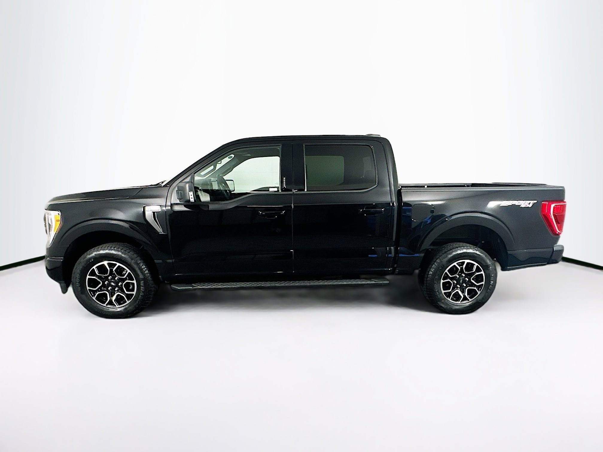 Used 2023 Ford F150 XLT w/ Equipment Group 302A High AWD/4WD image 4