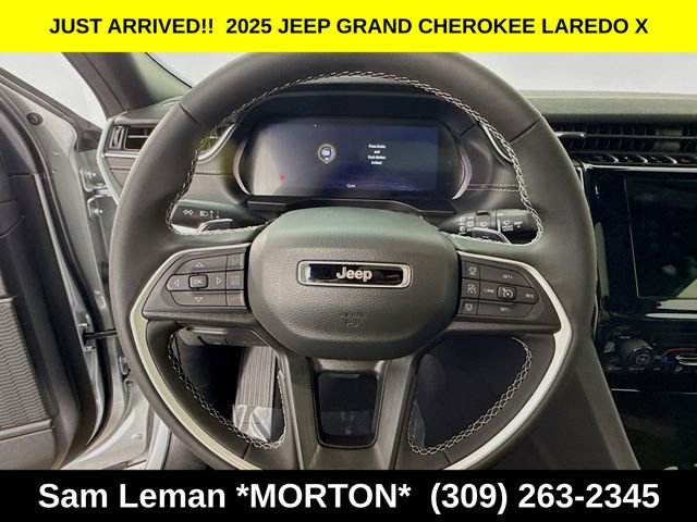 New 2025 Jeep Grand Cherokee L Laredo AWD/4WD image 11