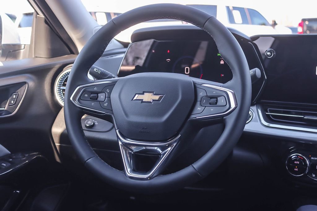 Used 2026 Chevrolet Trax LT w/ Driver Confidence Package image 14