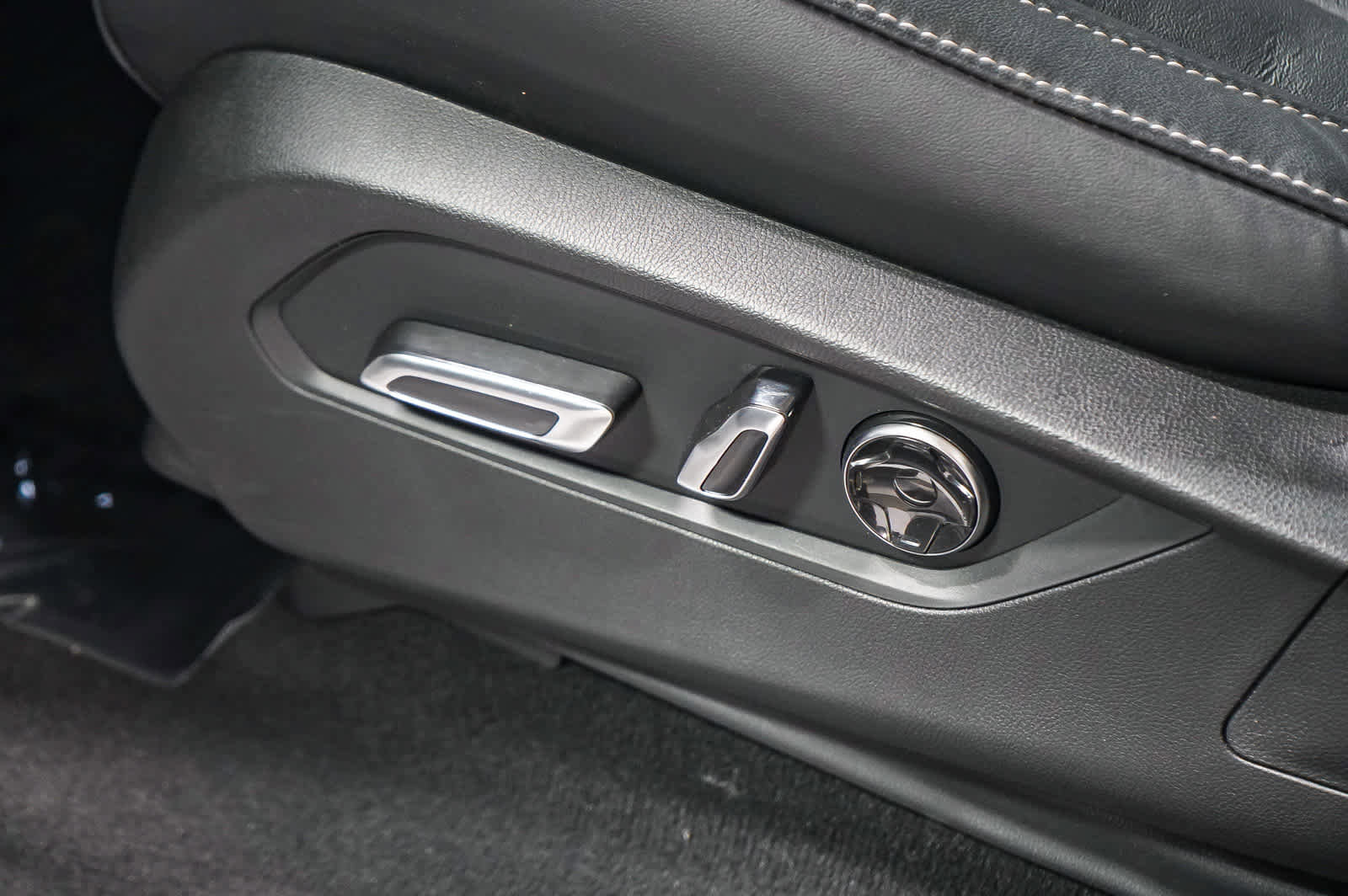 Used 2025 Acura MDX SH-AWD w/ Technology Package image 20