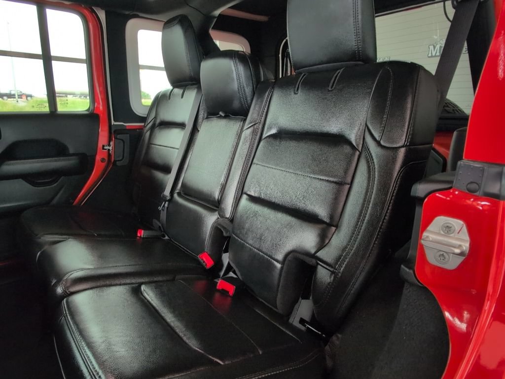 Used 2023 Jeep Wrangler Unlimited Sahara AWD/4WD image 22