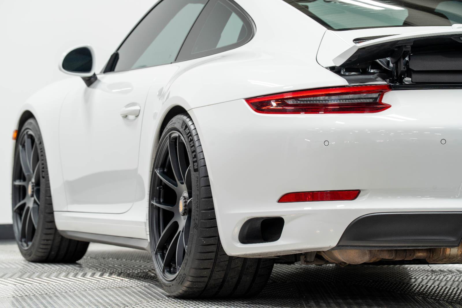 Used 2018 Porsche 911 Carrera GTS image 13
