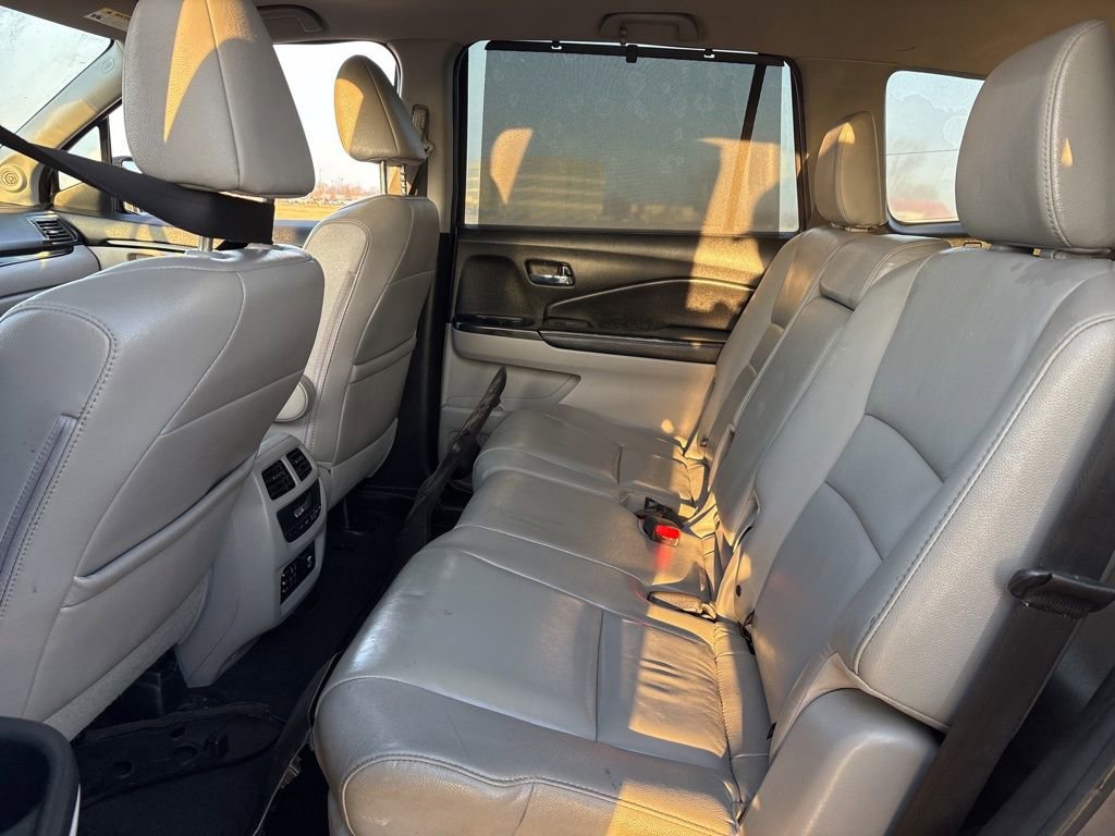 Used 2017 Honda Pilot Touring image 16