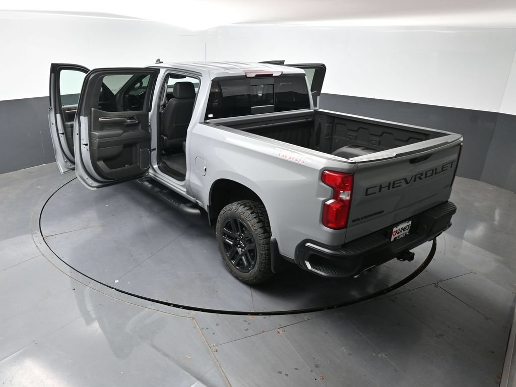Used 2024 Chevrolet Silverado 1500 LT Trail Boss w/ LT Trail Boss Premium Package AWD/4WD image 60