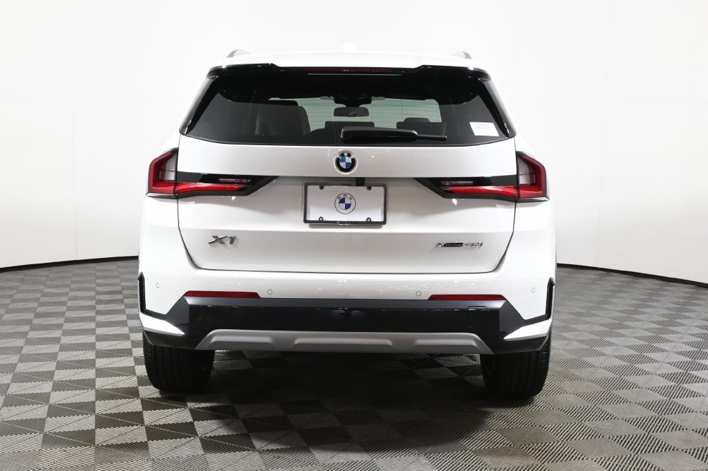 New 2027 BMW X1 xDrive28i AWD/4WD image 6